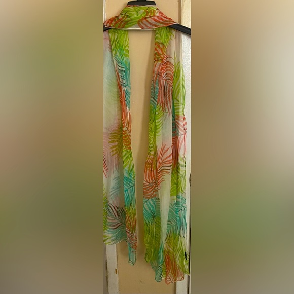 Asian Eye Scarf- like new - Picture 2 of 4